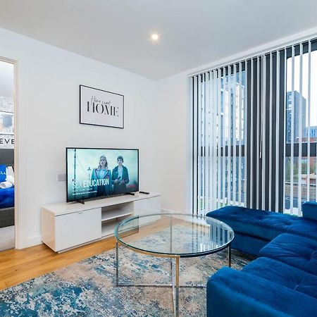 Maevela Apartments - Luxury Broad St Apartment - 2 Bed, 2 Bath - City Centre/Cube/Mailbox - With Underground Parking ✓- L Shape Sofa, Large 50 Inch Smart Tv With Free Netflix & Wifi Birmingham Extérieur photo