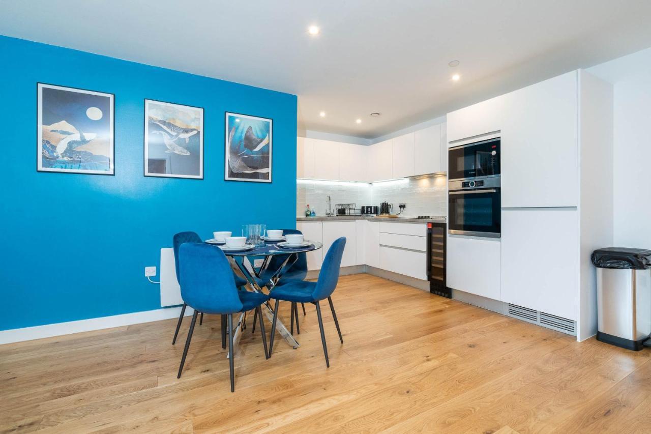 Maevela Apartments - Luxury Broad St Apartment - 2 Bed, 2 Bath - City Centre/Cube/Mailbox - With Underground Parking ✓- L Shape Sofa, Large 50 Inch Smart Tv With Free Netflix & Wifi Birmingham Extérieur photo