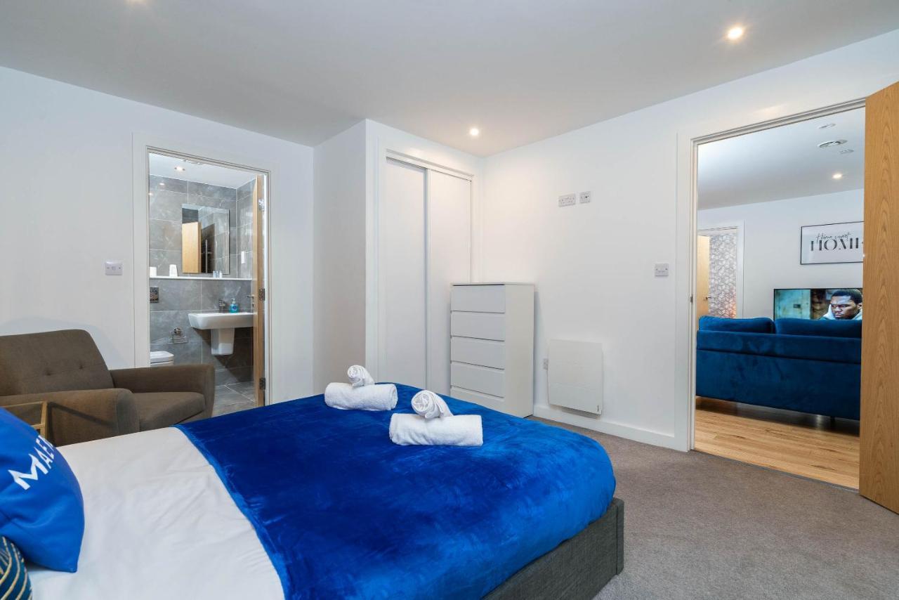 Maevela Apartments - Luxury Broad St Apartment - 2 Bed, 2 Bath - City Centre/Cube/Mailbox - With Underground Parking ✓- L Shape Sofa, Large 50 Inch Smart Tv With Free Netflix & Wifi Birmingham Extérieur photo