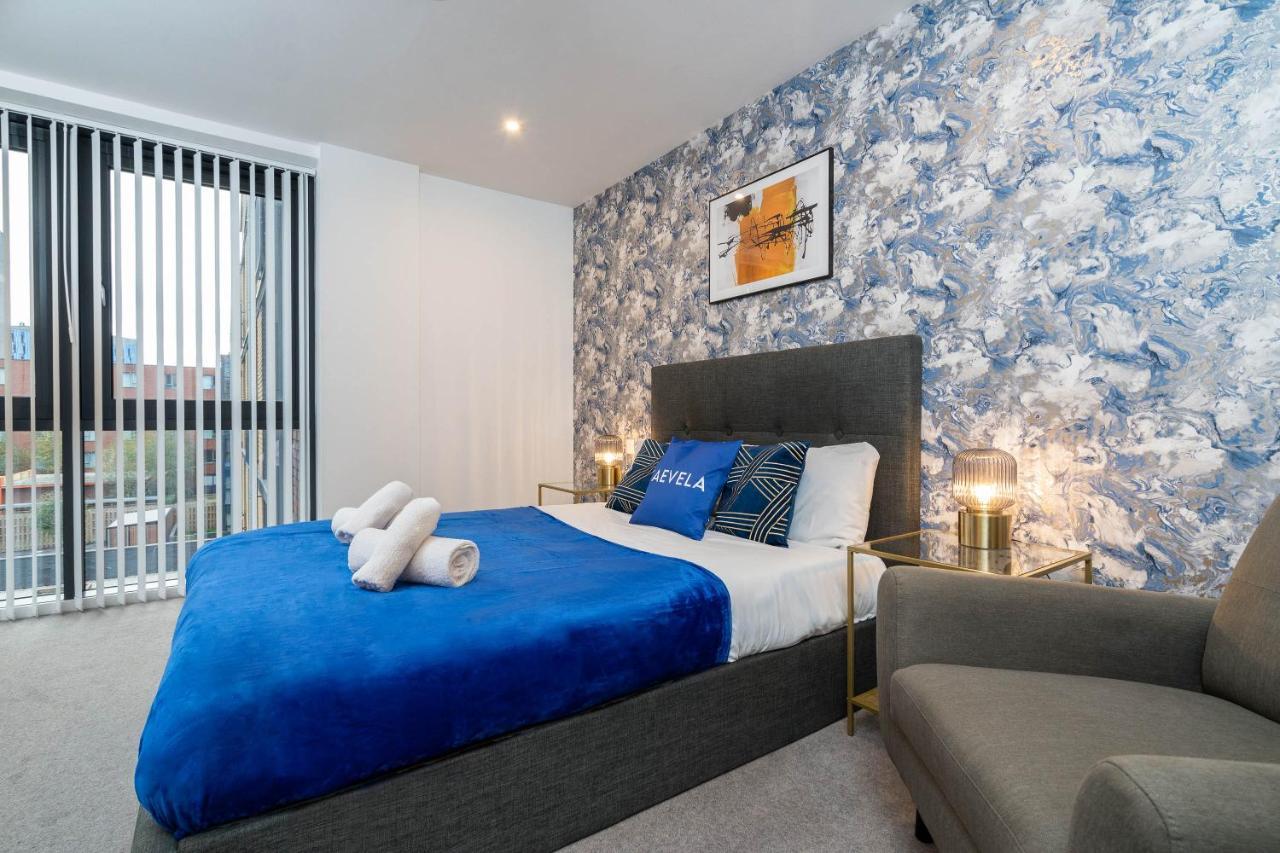 Maevela Apartments - Luxury Broad St Apartment - 2 Bed, 2 Bath - City Centre/Cube/Mailbox - With Underground Parking ✓- L Shape Sofa, Large 50 Inch Smart Tv With Free Netflix & Wifi Birmingham Extérieur photo